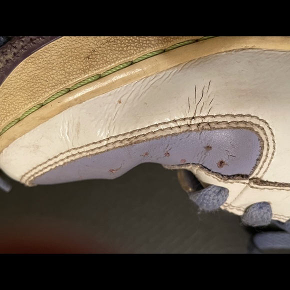 Nike Air white/purple sneaker, 7y. - Picture 3 of 10